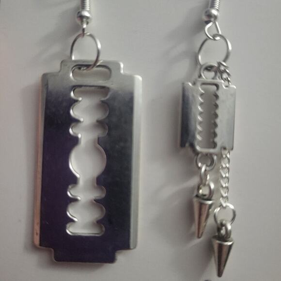 Razor blade and spikes handmade hypoallergenic hooks - Picture 4 of 6